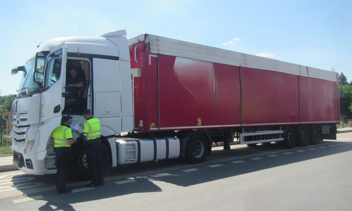 Do Česka mířilo přes hranice 72 tun odpadu. Celníci zadrželi tři nelegální zásilky