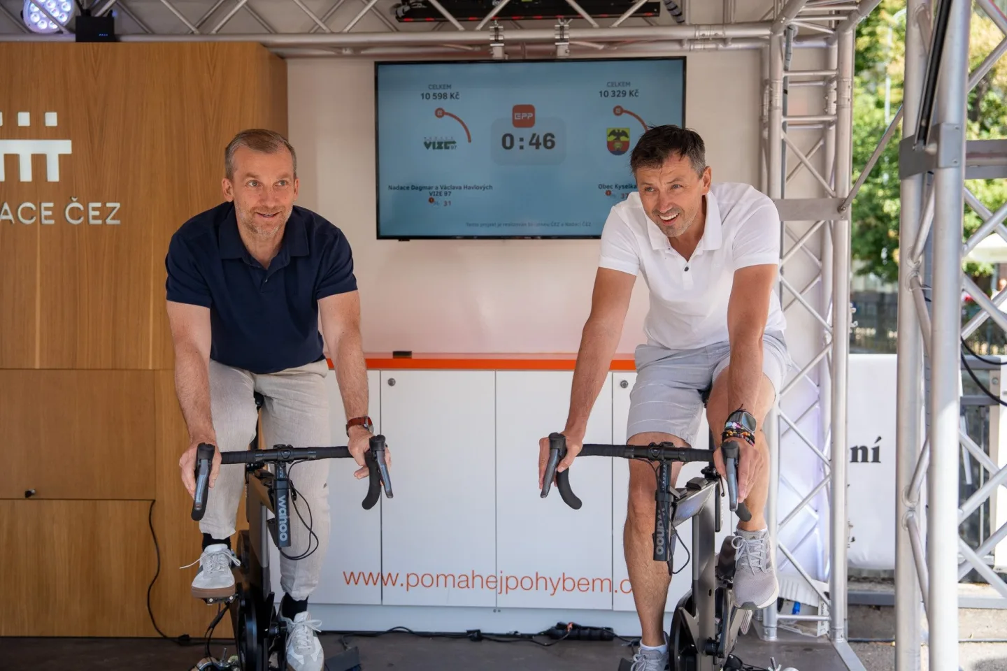 Vlevo Pavel Cyrani, místopředseda představenstva ČEZ a..s. a Jakub Novotný, prezident VK ČEZ Karlovarsko.