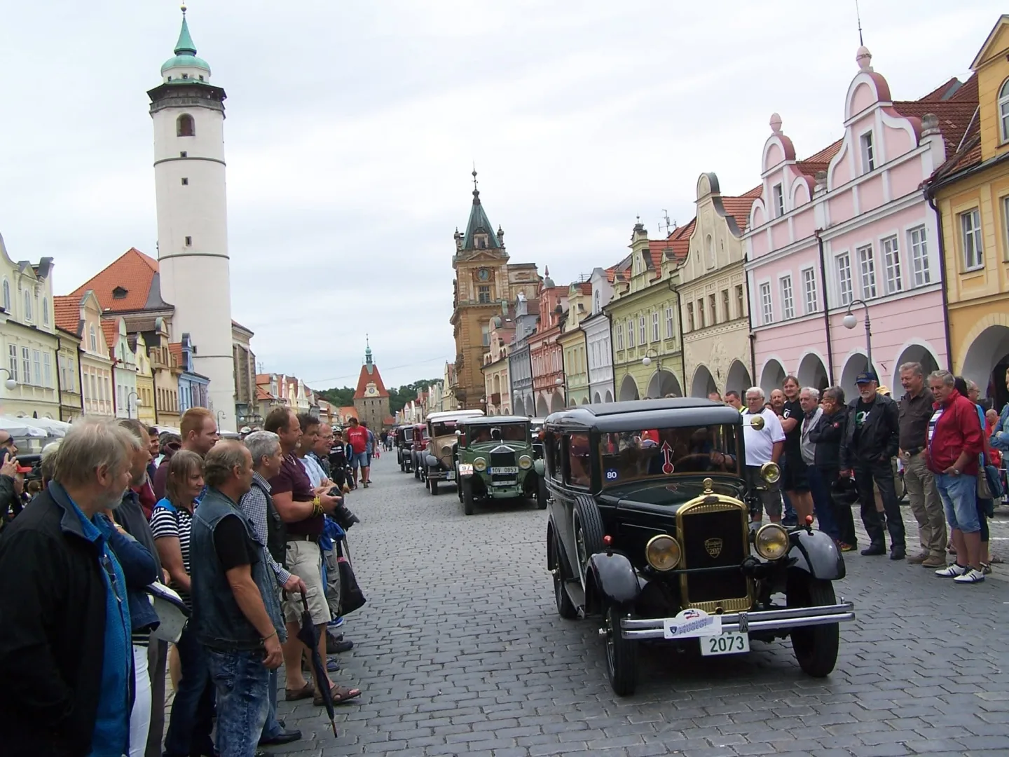 Nejstarší sraz historických aut ukáže stovku strojů, mezi nimi i vůz z roku 1910