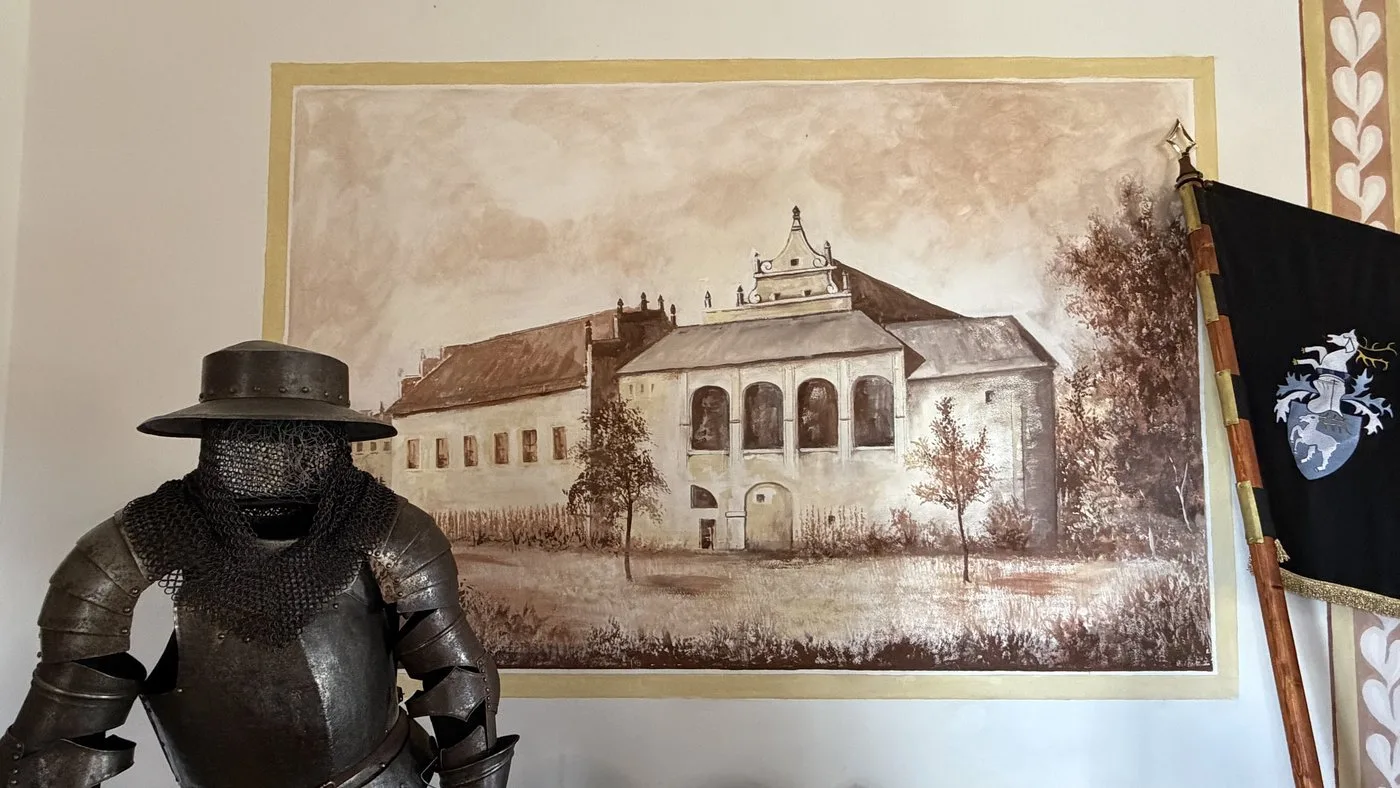 Expozice věnovaná historickému šermu se zbrojnicí