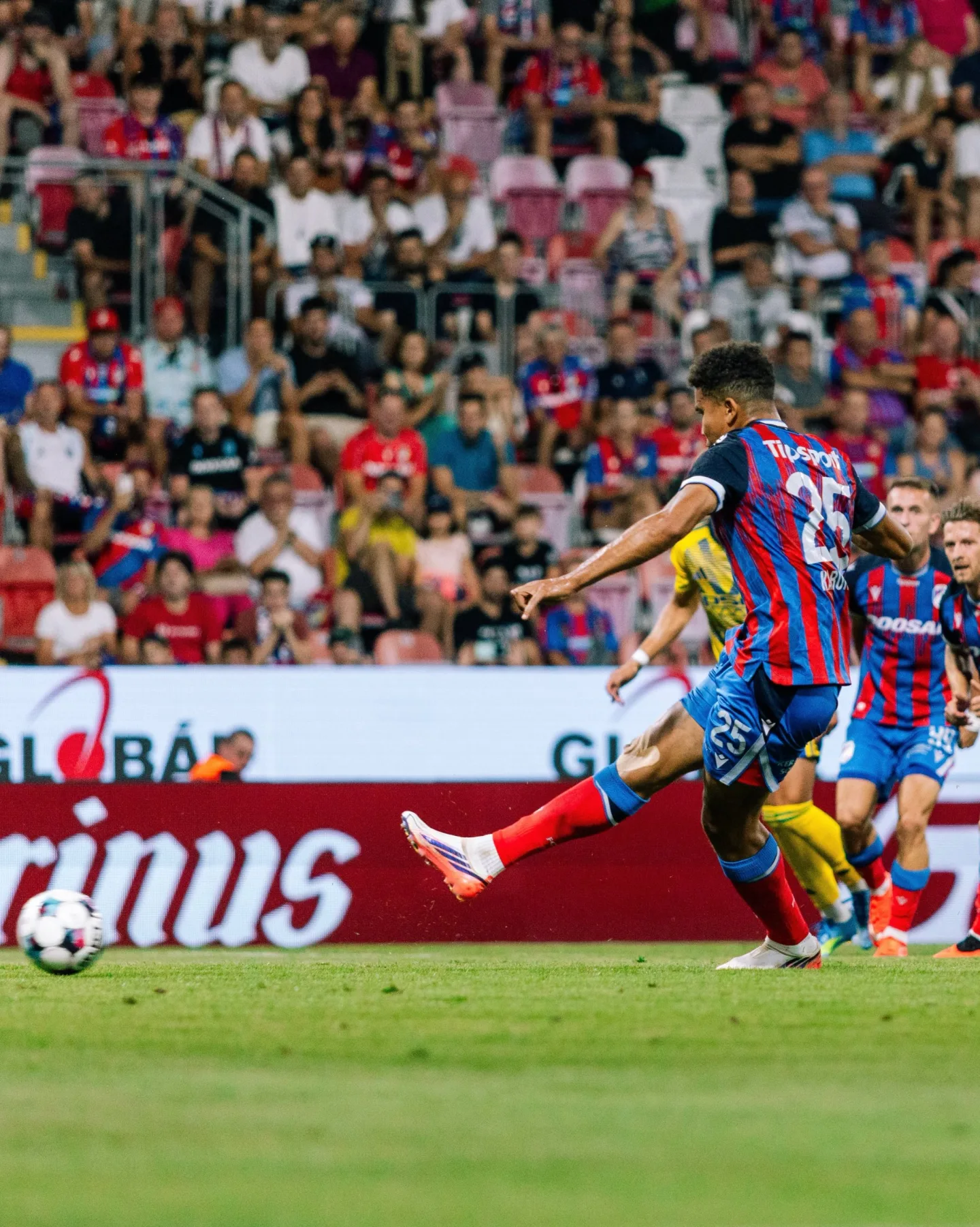 Fotbalisté Plzně porazili Zlín 3:2 a poprvé v ligové sezoně zvítězili