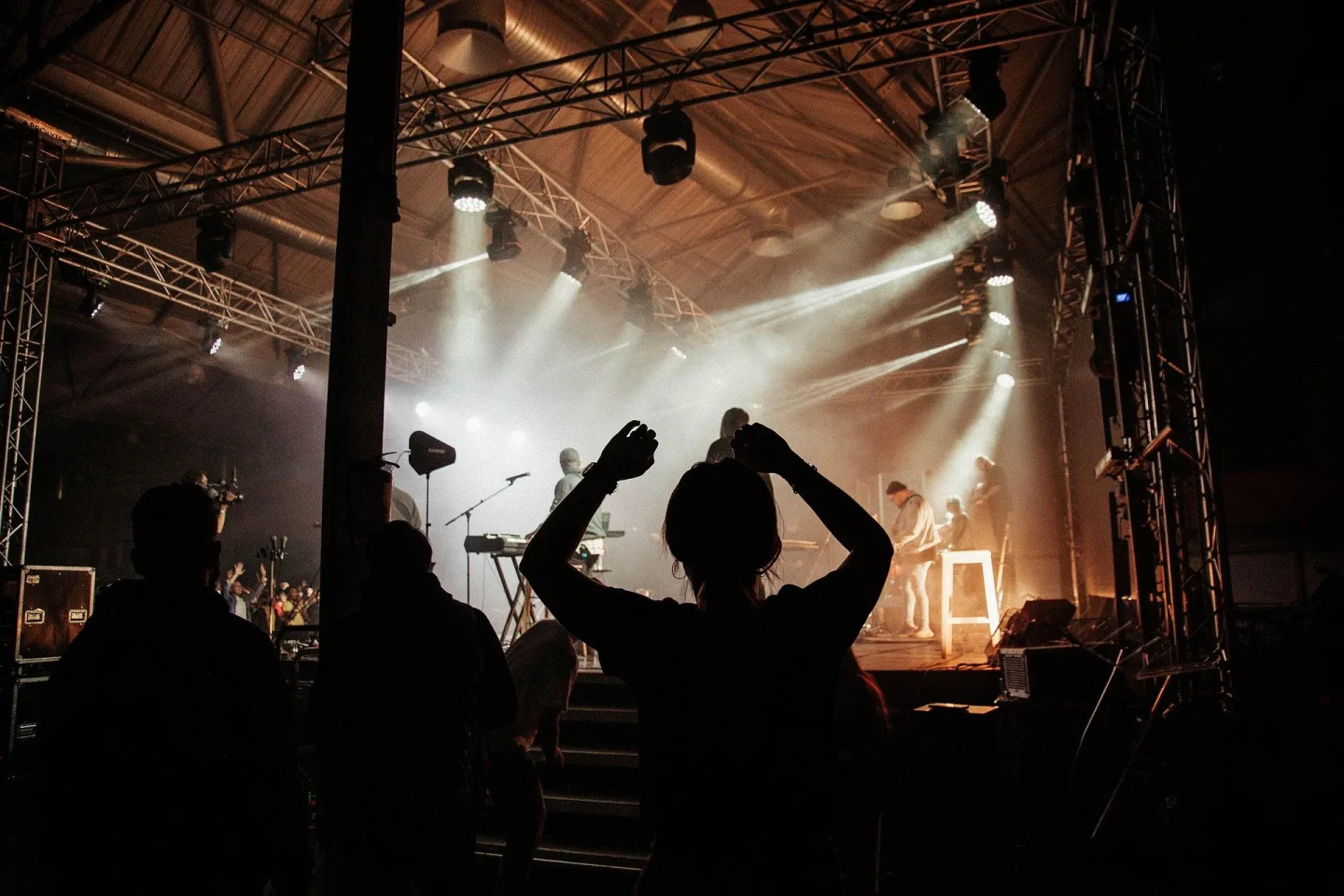 Fanoušek metalu zemřel během koncertu, festival předčasně skončil