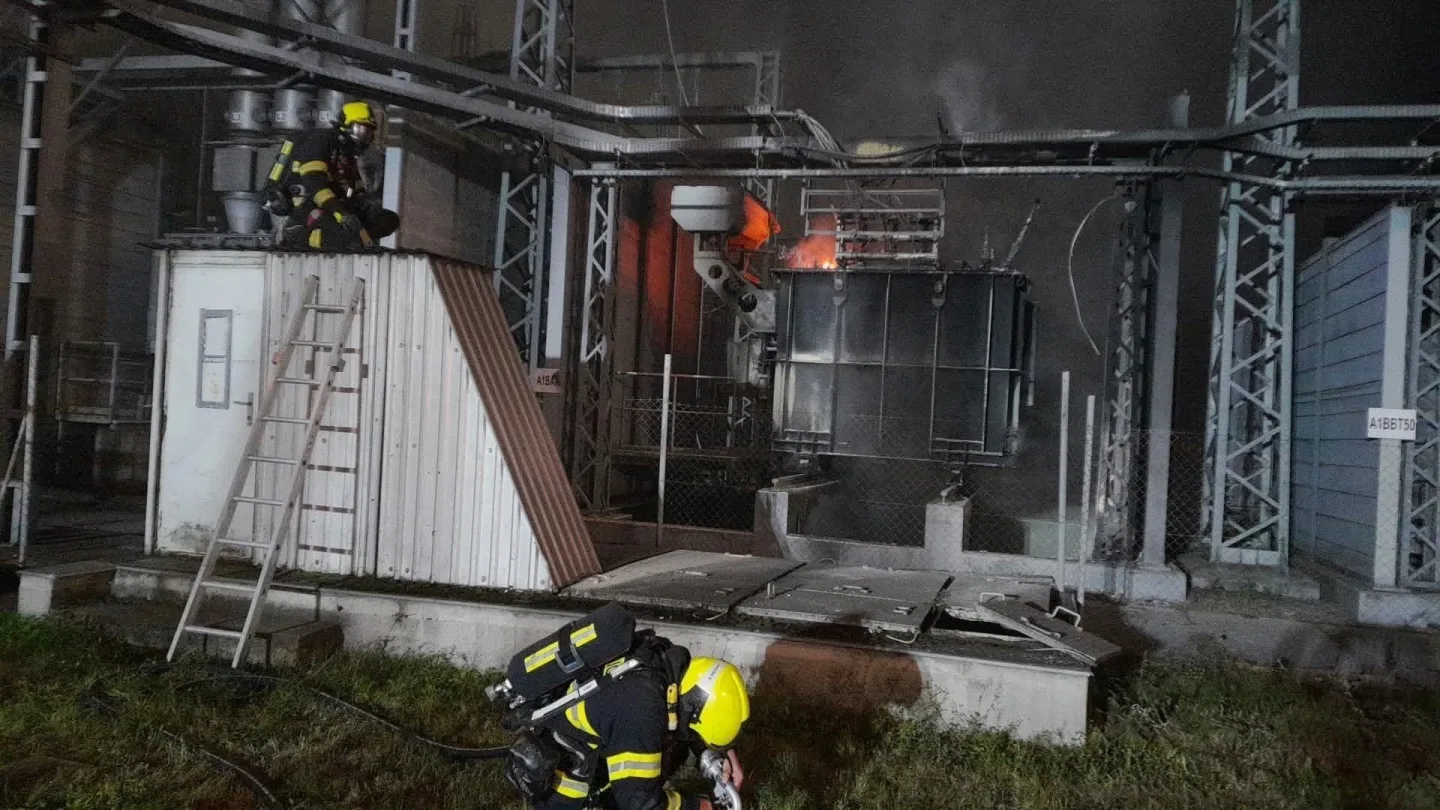 V areálu teplárny zahořel transformátor. Na místě zasahovala i chemická laboratoř