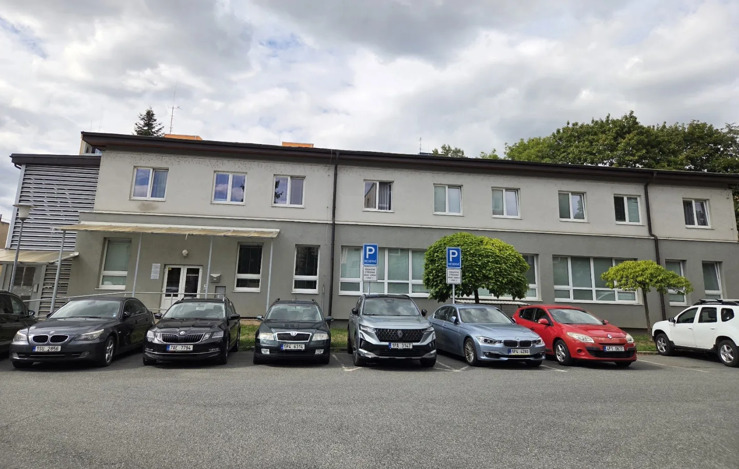 Rodiče tisíců dětí o své pediatričky nepřišli. Mají nové prostory v bývalém úřadu