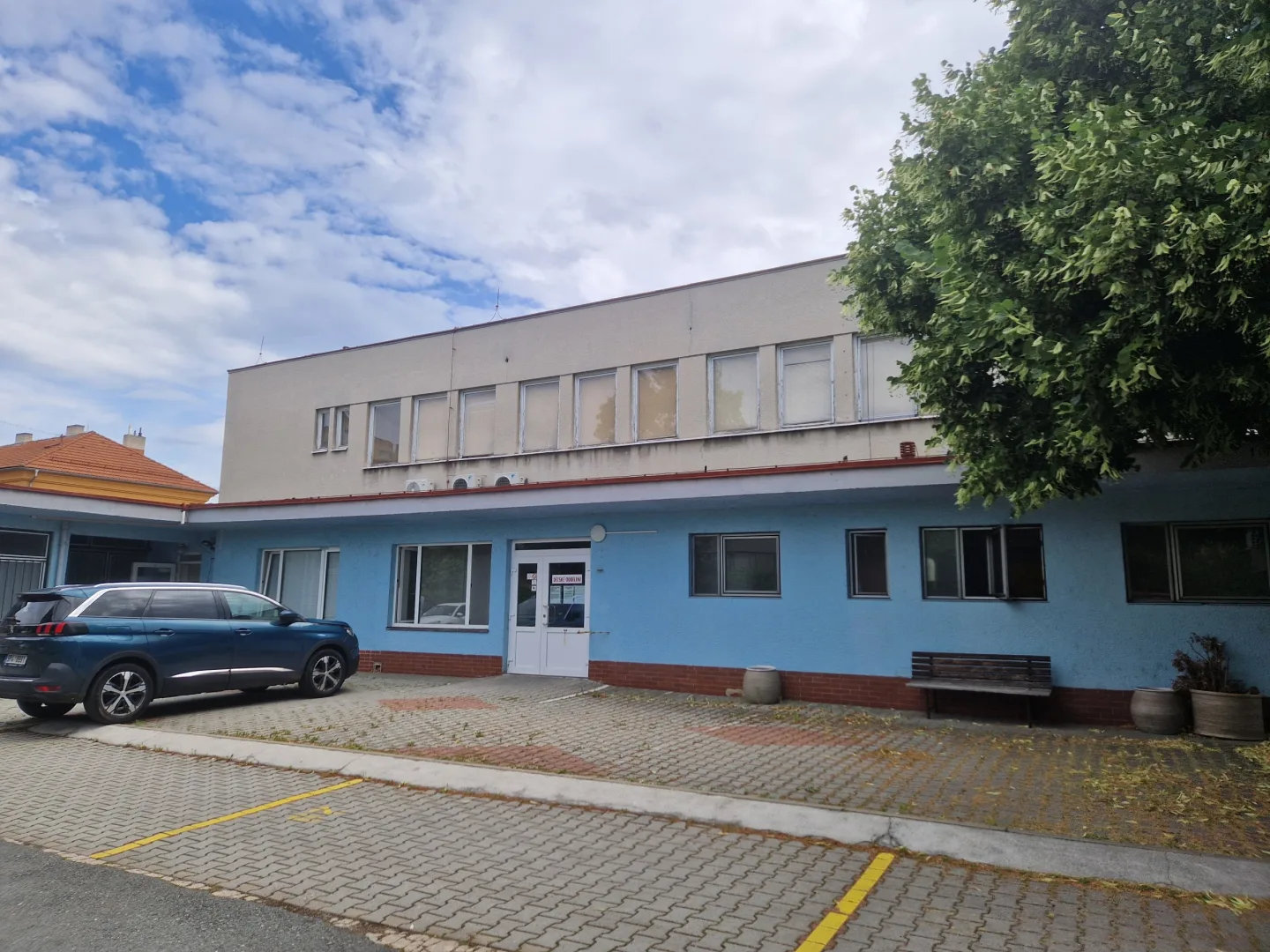 Rodiče tisíců dětí o své pediatričky nepřišli. Mají nové prostory v bývalém úřadu