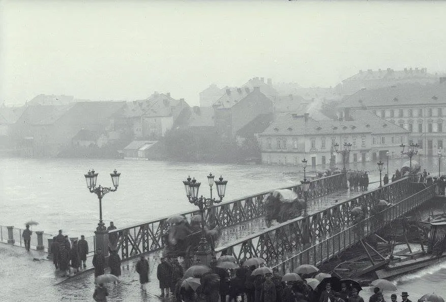 Hrozivá povodeň roku 1890 zaplavila stovky domů a nahrnula do města metr písku