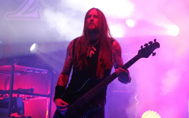 Amon Amarth.