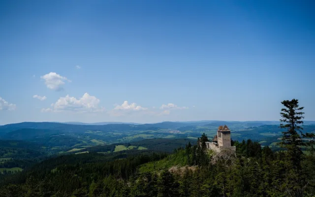 Zlatá stezka Autor: Josef Hruška