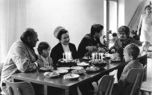 Irena Svobodová slavnostně otevřela vesničku 1.6.1970