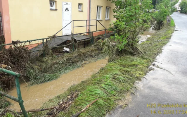 Přívalové lijáky se prohnaly mnoha obcemi kraje a zanechaly za sebou spoušť