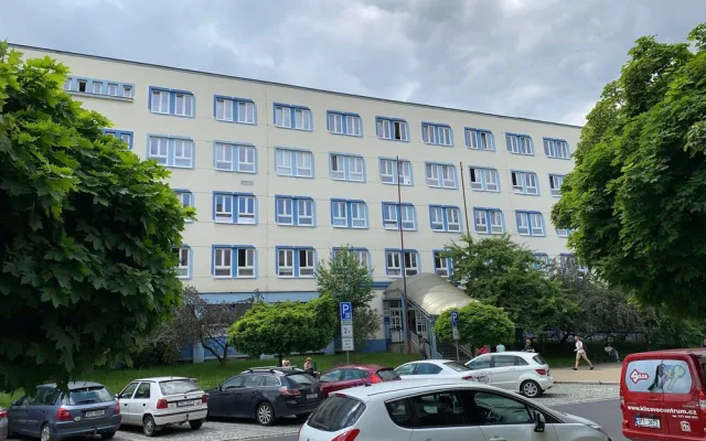 Je rozhodnuto, město nabídne k prodeji polikliniku Slovany za 69 milionů korun
