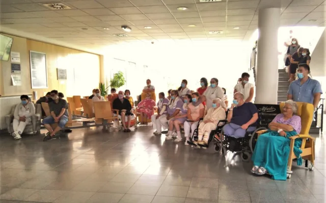 Jak slíbil, tak učinil, Honzík Kubiš (10) poděkoval Domažlické nemocnici koncertem