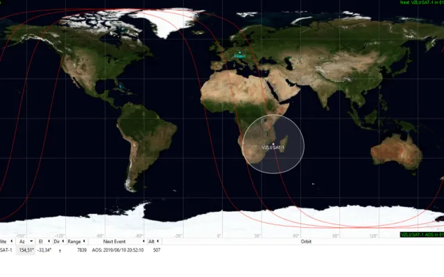trajektorie satelitu VZLUSAT-1 dne 16. 6. 2019 ve večerních hodinách vedoucí nad oblastmi s vysokou intenzitou infračerveného záření