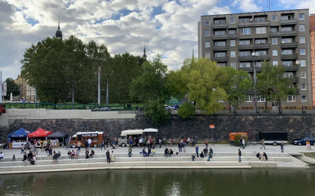 Léto v Plzni oživí festival Divadelní léto a Náplavka k světu