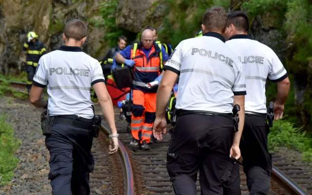 FOTO: Na trať se po tragické srážce vlaků opět vrátil provoz