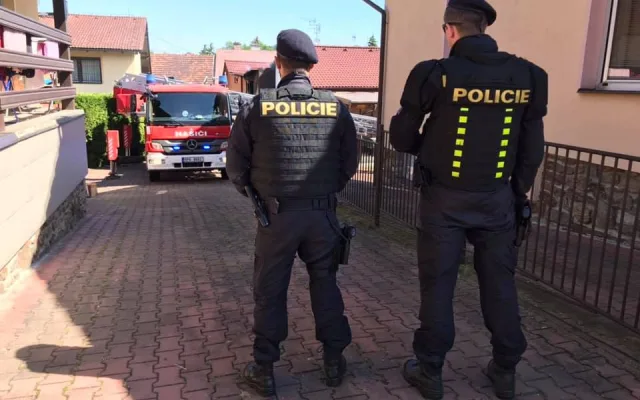 Při požáru rodinného domu byl vážně popálen starší muž