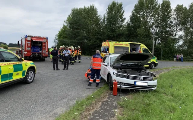 Nechvalně proslulá křižovatka u obce Seč má další oběť, srazily se tam dva osobáky