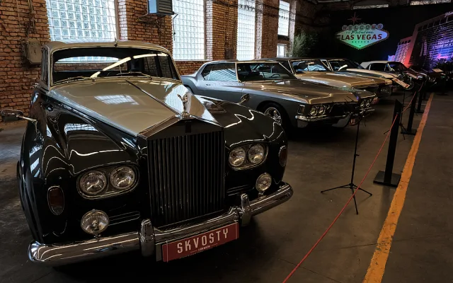 Unikátní přehlídku automobilů přesunuli organizátoři z důvodu koronakrize na příští rok