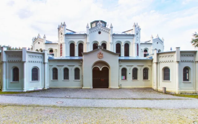 Jízdárna ve Světcích u Tachova