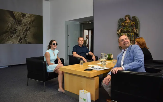 Martině Půtové gratuloval primátor Plzně Martin Baxa za získání Ceny Olgy Havlové