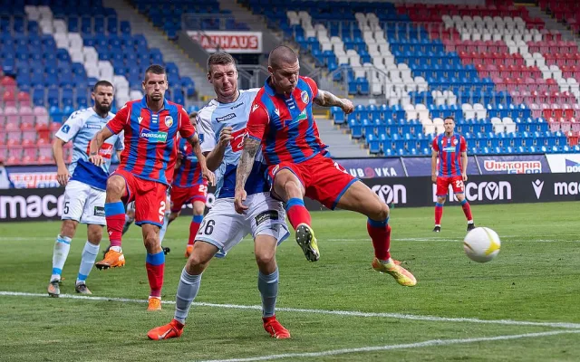 Jsem šťastný za výhru, fanouškům děkujeme za podporu, řekl po utkání Adriel Ba Loua