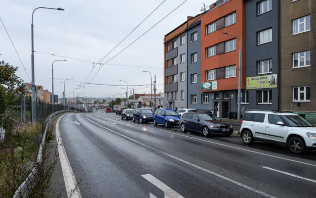 Další dopravní komplikace, ve středu začíná rekonstrukce ulice U Trati