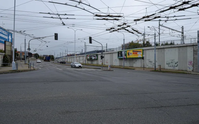 Další dopravní komplikace, ve středu začíná rekonstrukce ulice U Trati