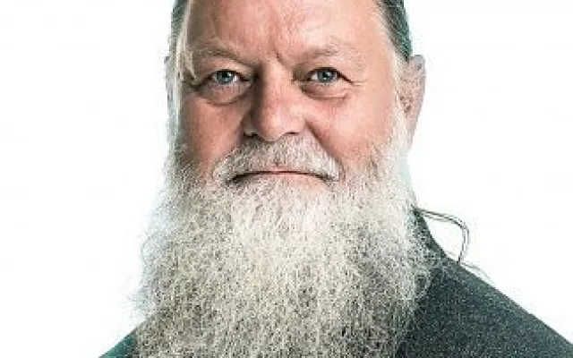 Lumír Aschenbrenner (ODS) obhájil křeslo v Senátu a v duelu porazil Daniela Kůse (Piráti)