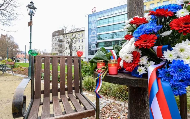Hodnoty, které nám přinesl 17. listopad 1989 si připomnělo vedení města i kraje