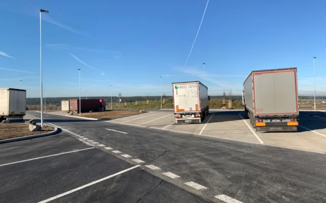 ŘSD zprovoznilo n dálnici D5 rozšířenou oboustrannou odpočívku Šlovice u Plzně