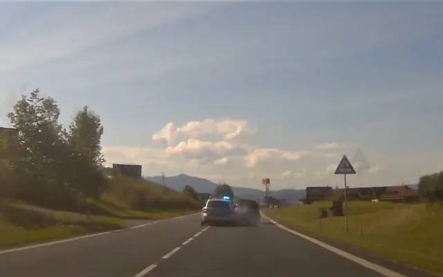 Drogový dealer, kterého policista zastavil bravurním zákrokem při divoké honičce, zásoboval prostitutky pervitinem
