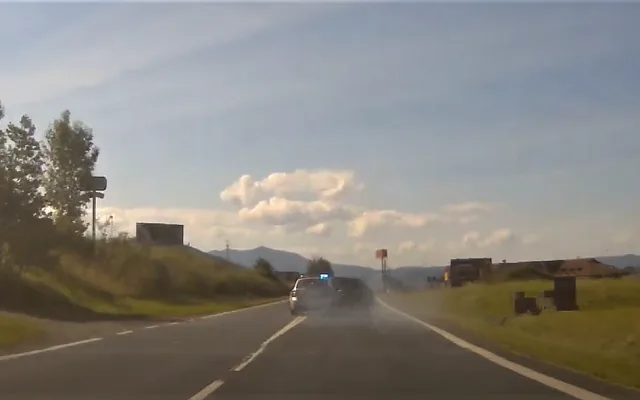 Drogový dealer, kterého policista zastavil bravurním zákrokem při divoké honičce, zásoboval prostitutky pervitinem