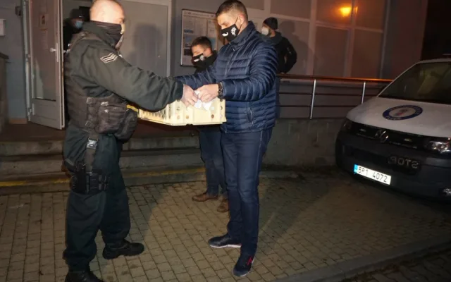 Vedení plzeňské„Trojky“ osobně poděkovalo za nasazení lidem v první linii