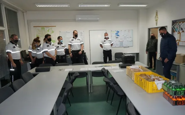 Vedení plzeňské„Trojky“ osobně poděkovalo za nasazení lidem v první linii