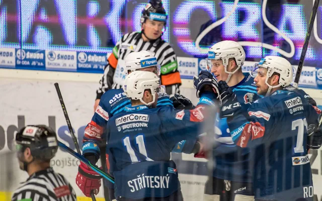 Konečně to vyšlo! Indiáni porazili Třinec drtivým závěrem v poslední třetině 5:0