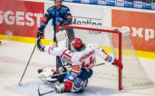 Konečně to vyšlo! Indiáni porazili Třinec drtivým závěrem v poslední třetině 5:0