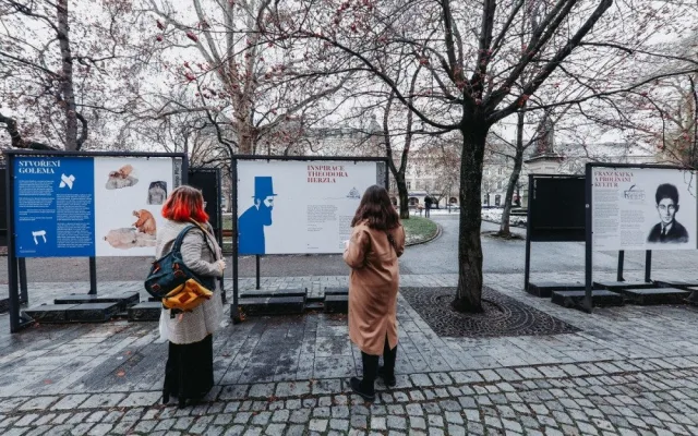Vývoj česko-izraelské vztahů představují dvě výstavy z pera studentů plzeňské Sutnarky