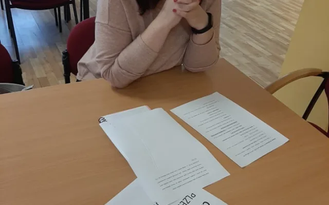 Seniorům v Plzni už pomáhá s registrací k očkování nově zřízené telefonní centrum
