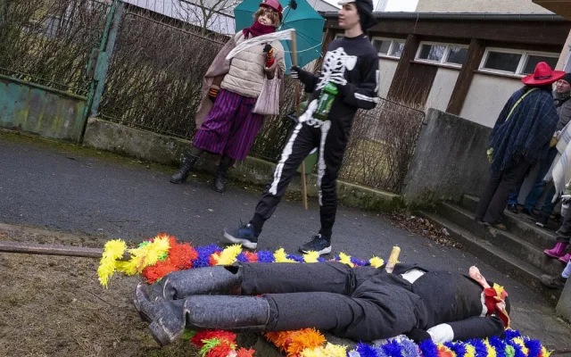 Masopustní průvody na Chodsku nezastavila ani válka, zrušil je až covid