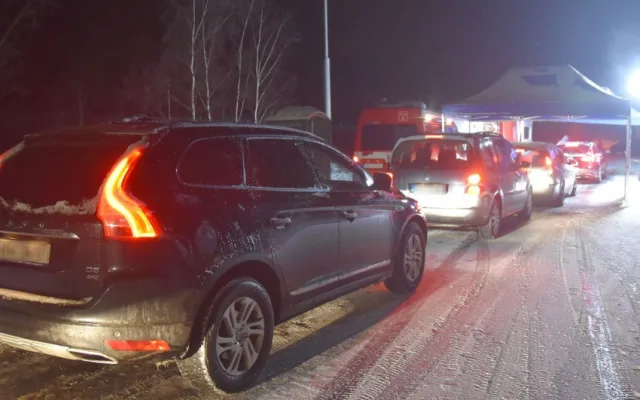 Ranní cestu pendlerů za prací zbrzdilo na hranicích v Plzeňském kraji povinné testování