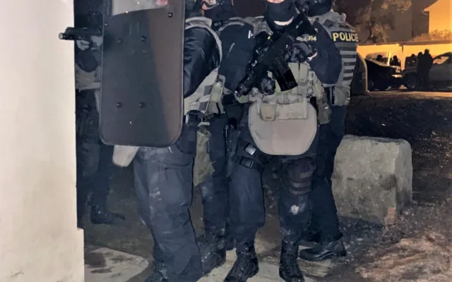 Drama na Plzeňsku. V akci proti ozbrojenému muži byla policejní zásahovka i vyjednavač