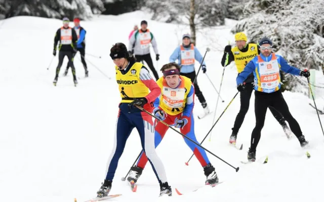 Třetina startovného na Virtuální ČEZ SkiTour vybaví díky Hervisu na zimu nevidomé účastníky