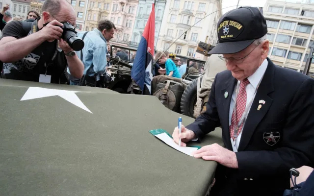 Veterán Earl Ingram: V Plzni jsem se setkal s nejvděčnějšími a nejšťastnějšími lidmi