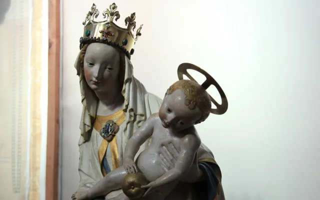 Gotická Plzeňská madona opouští po 76 letech katedrálu sv. Bartoloměje
