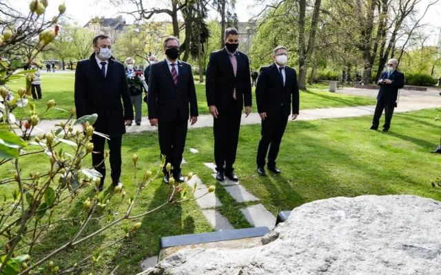 V předvečer zahájení Slavností svobody uctila Plzeň památku obětí válek