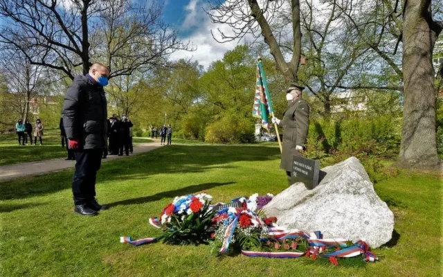 V předvečer zahájení Slavností svobody uctila Plzeň památku obětí válek