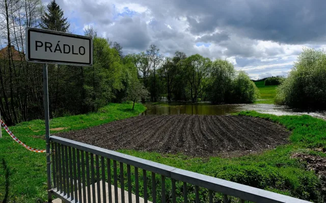 Nejvíce se vylila z břehů Úslava v obci Prádlo, na jediném místě v Česku tam platí 3. stupeň povodňové aktivity