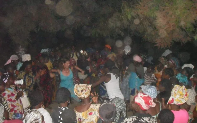 Divoké, intenzivní a uvolněné, říká o afrických tancích lektorka a psychoterapeutka Marie Fialová