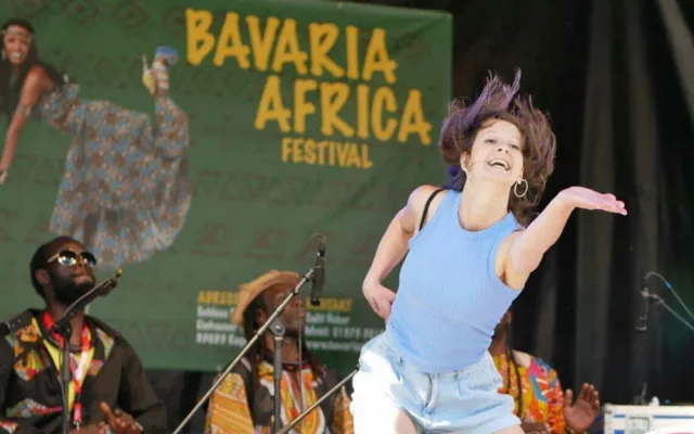 Divoké, intenzivní a uvolněné, říká o afrických tancích lektorka a psychoterapeutka Marie Fialová