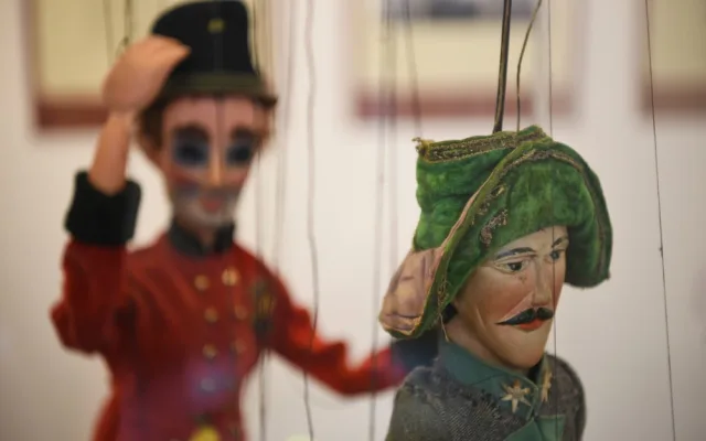 Křesťanské svátky originálně představují loutky ze sbírek plzeňského muzea